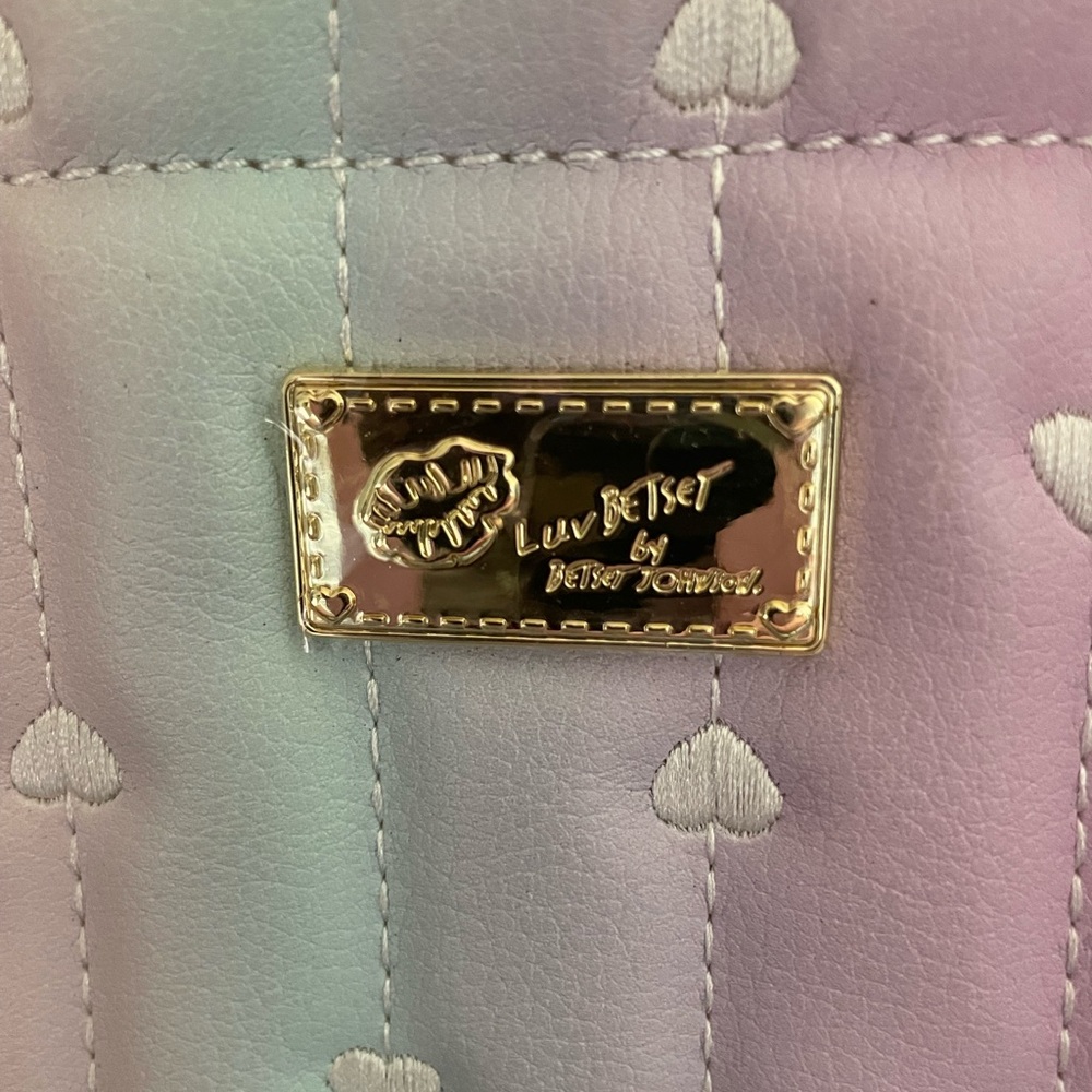 Luv Betsey by Betsey Johnson Ombre Pastel Quilted zip top Wristlet Bag pouch - Picture 2 of 10